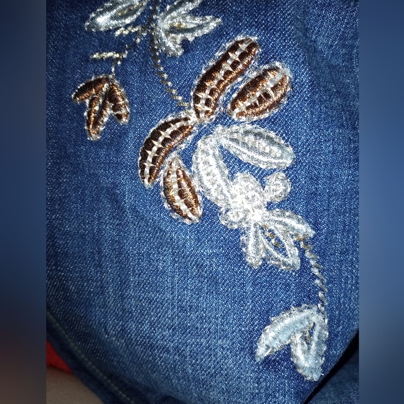 NWOT SEXY BLUE JEANS Gorgeous Embroidered Flower Accents VENEZIA 14 99% Cotton - Picture 13 of 16